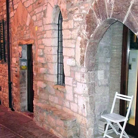 Vico Del Poeta ベッド・アンド・ブレックファスト アッシジ