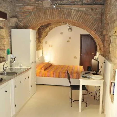 Vico Del Poeta Couette-café