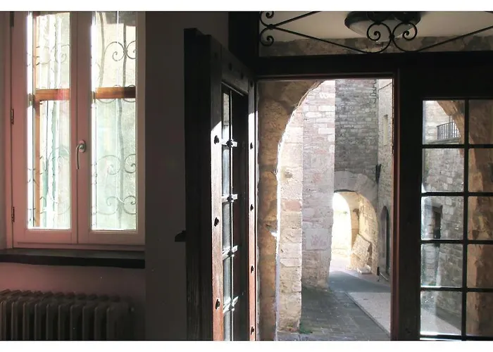 Vico Del Poeta Assisi